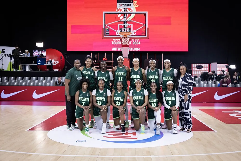 Photo: The Nigeria women's basketball team, D'Tigress in Antwerp, Belgium. (Credit: @Queenjohn4/Twitter)
