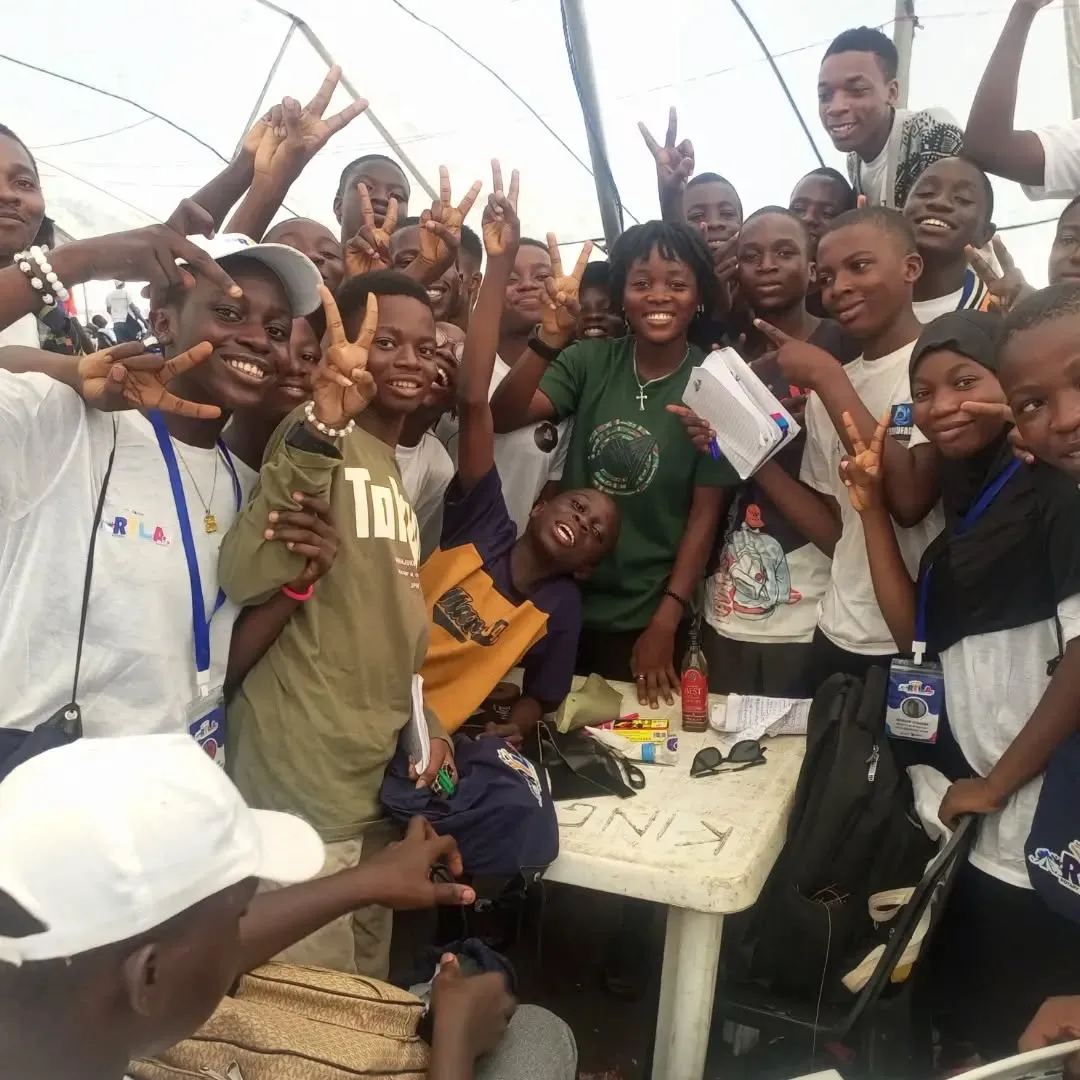 Olasubomi Ogundele: The Student-Athlete Sewing Soles, Scoring Goals And Chasing Roles 3 Photo: Olasubomi Ogundele (Middle) Taking A Picture With Participants Of The 2023 Rotary Youth Leadership Academy (Ryla) After Teaching Them Shoemaking At The Lagos State Nysc Camp. (Credit: Subbyrankin/Instagram)