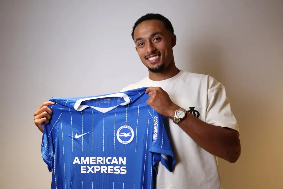 Femi Azeez With Brighton During His Unveiling Credit Brighton